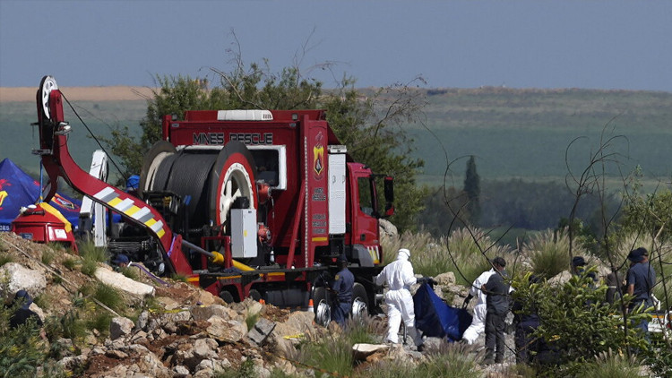 Güney Afrika’da kaçak madende göçük faciası: 14 kişi hayatını kaybetti