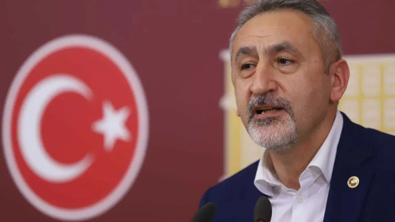 Çerçeve Yasa oylamasına katılmayan CHP’li Adıgüzel, Cumhuriyet’e konuştu: ‘Toplumdaki kabulu, Meclis’in tersi yönünde’