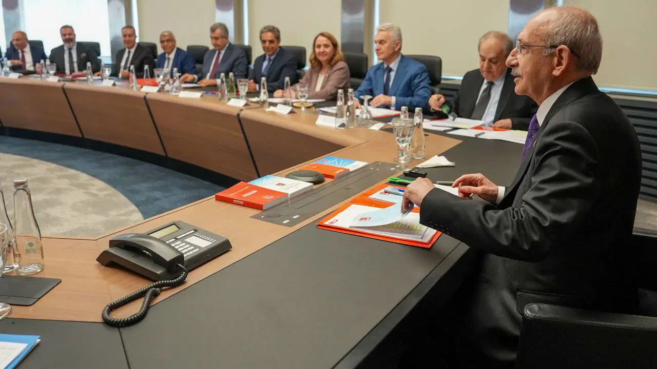 CHP’de mutlak butlan MYK’si atanan Kemal Kılıçdaroğlu başkanlığında toplandı